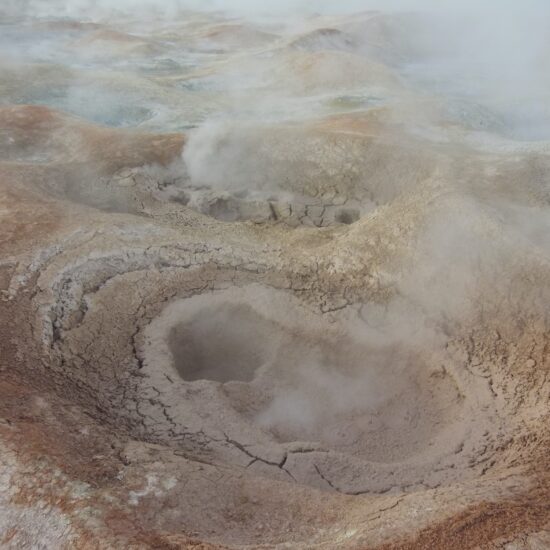 Bolivia-Eduardo-Avaroa-National-Reserve-Geysers
