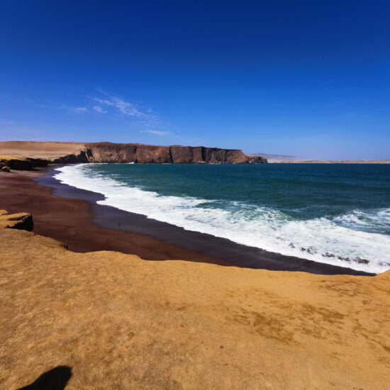 Reserva-Paracas-Playa-Roja